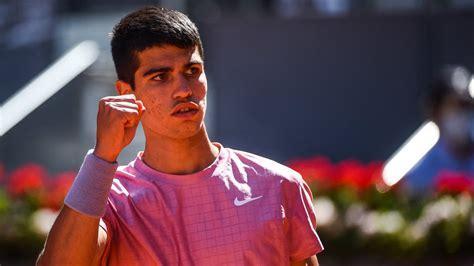 激烈的场上 激烈的场上