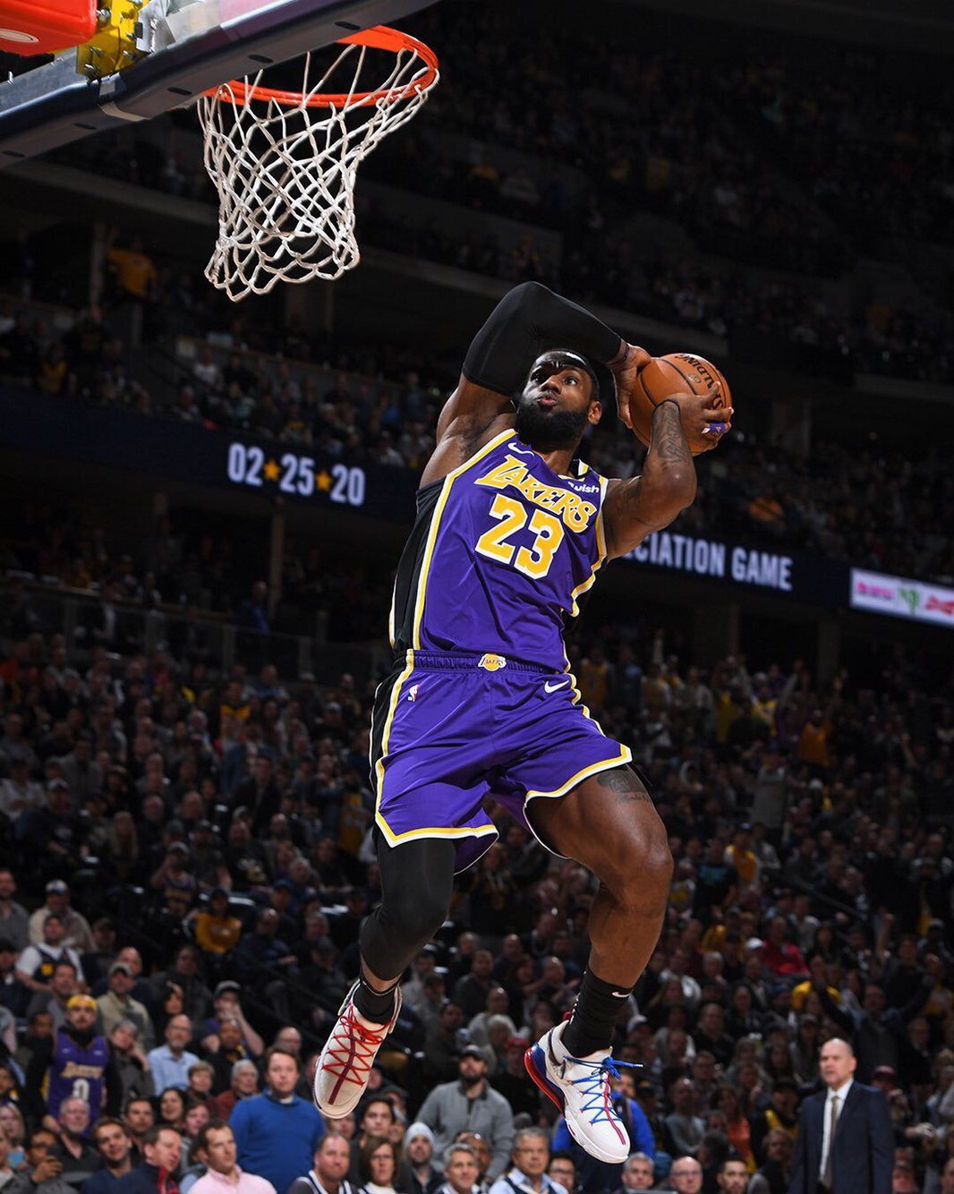 抢下防守篮 抢下防守篮