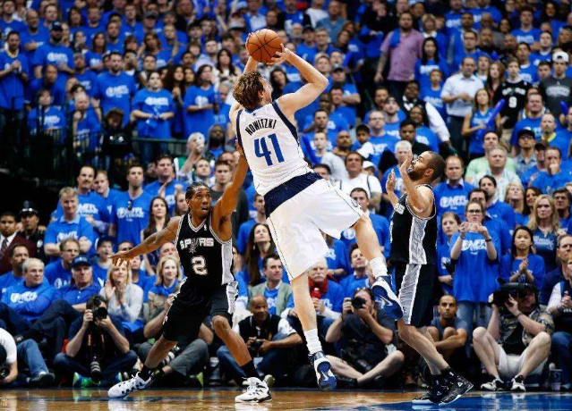 右脚踩包同 右脚踩包同